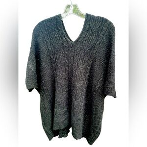 Jaclyn Smith oversized women’s sweater size Large/gold flecks/dressy sweater